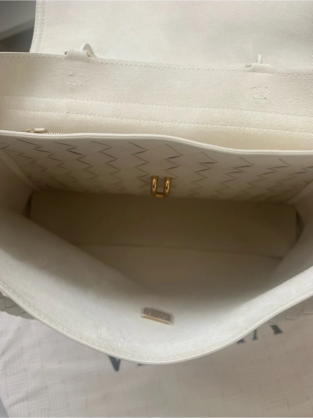 BOTTEGA VENETA Sea Salt Ciao Ciao Medium Leather Top-Handle Bag